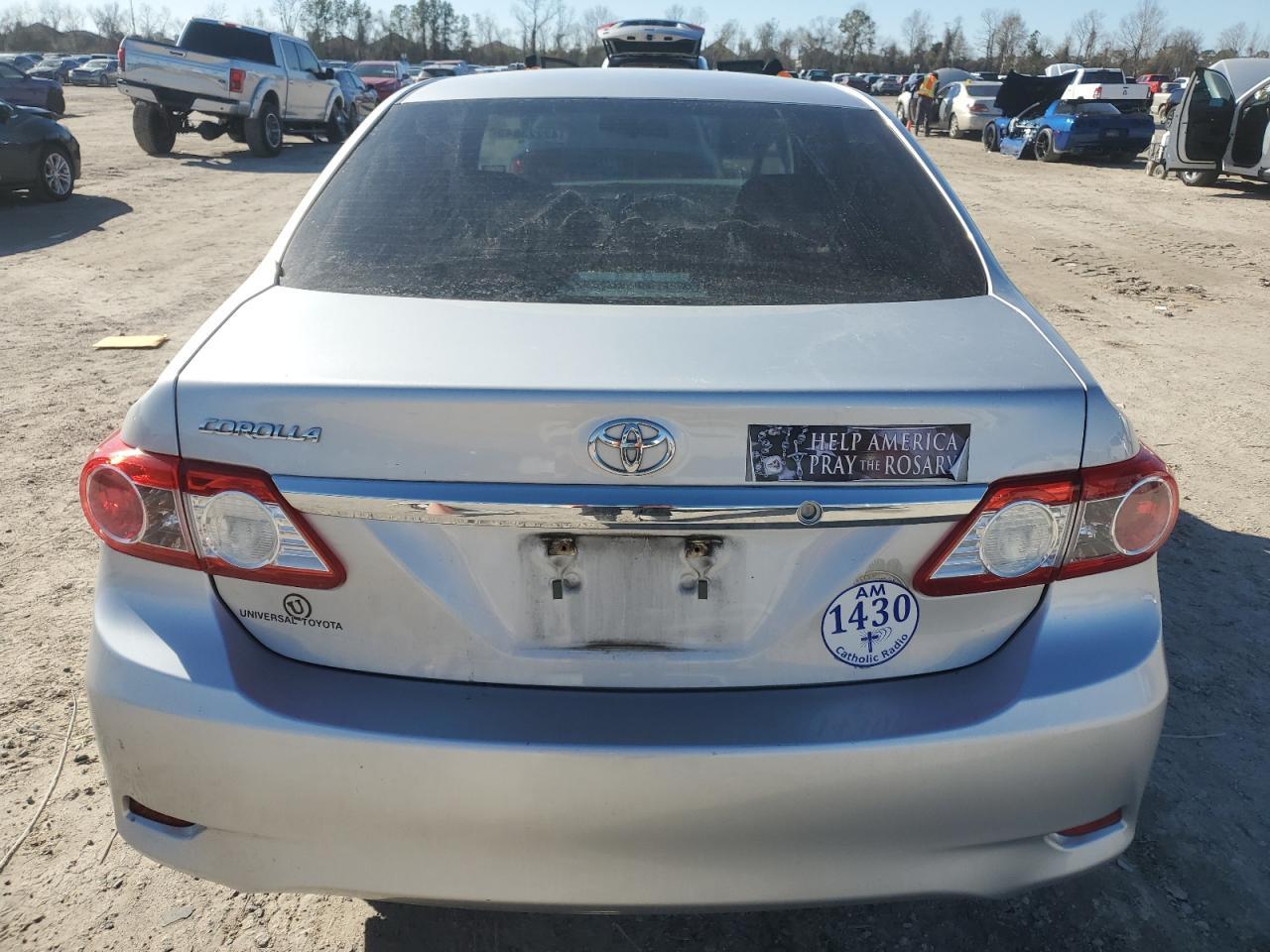 2013 TOYOTA COROLLA BA - Фото 6