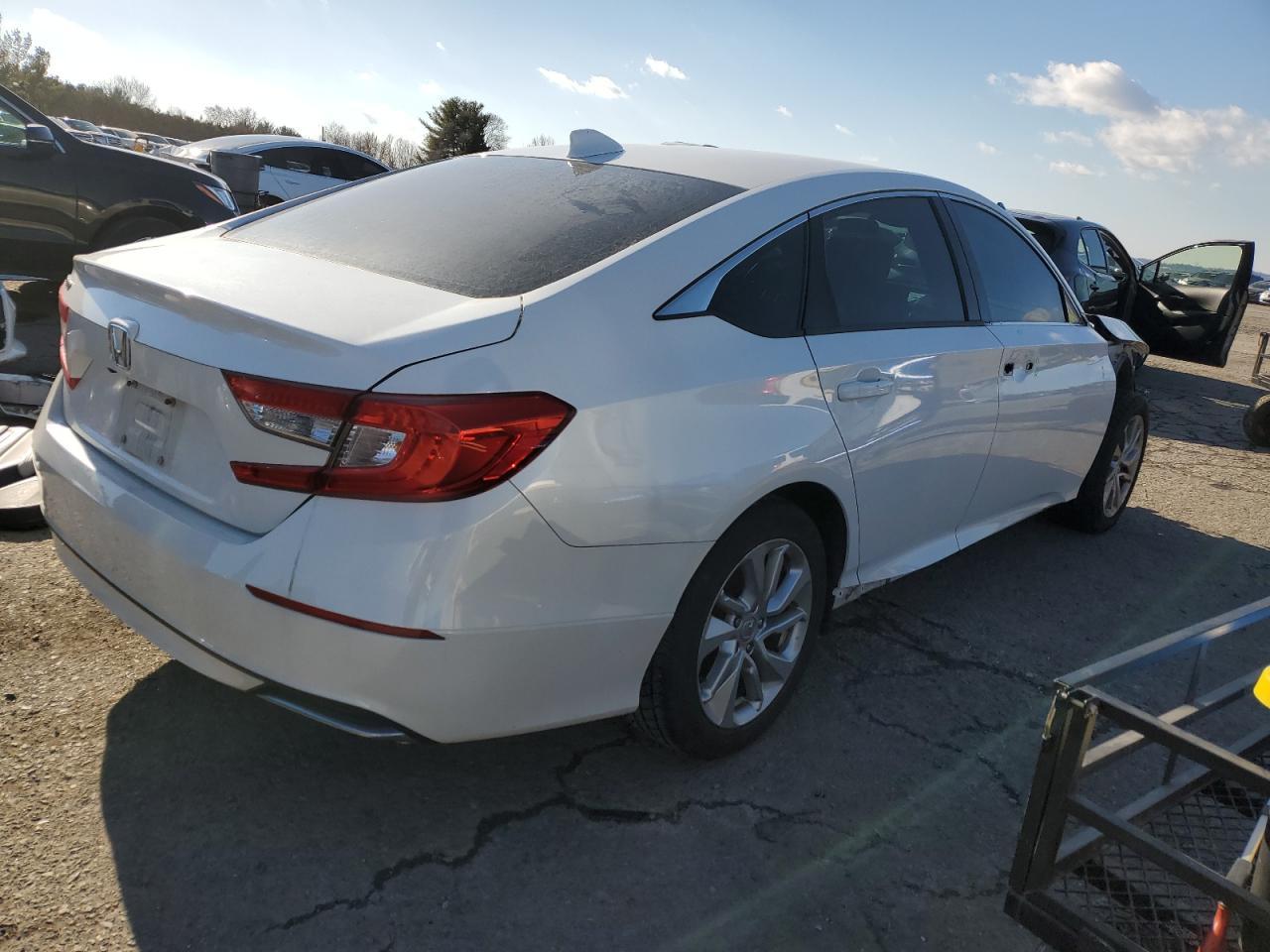 2018 HONDA ACCORD LX - Фото 3