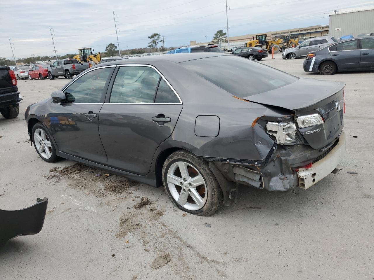 2013 TOYOTA CAMRY L - Фото 2