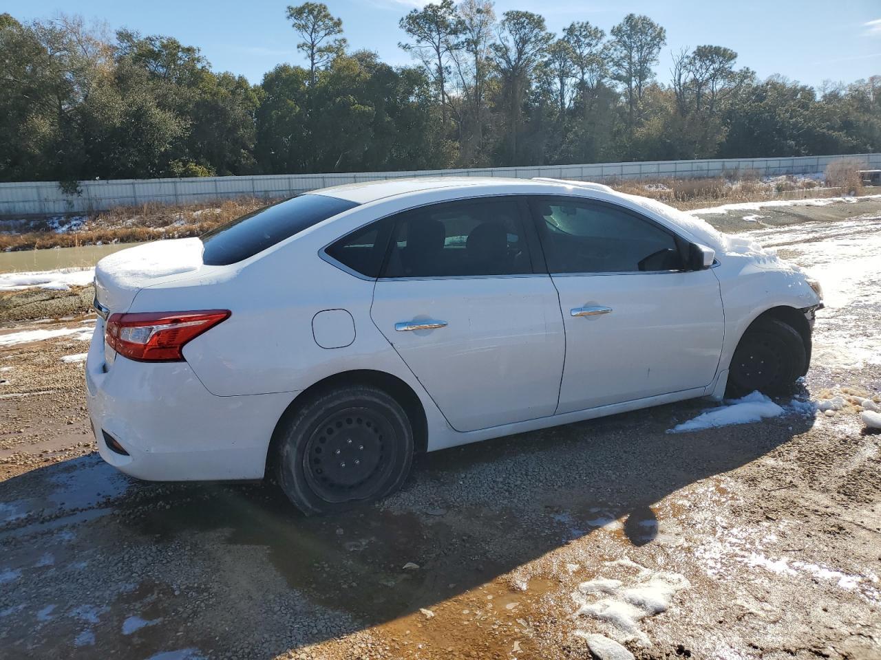 2017 NISSAN SENTRA S - Фото 3