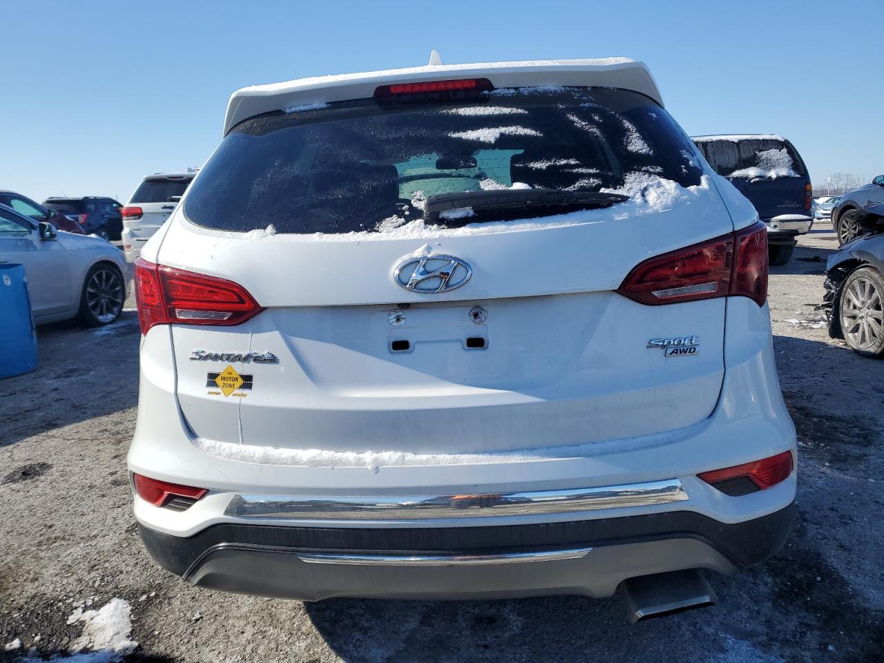 2017 HYUNDAI SANTA FE S - Image 6