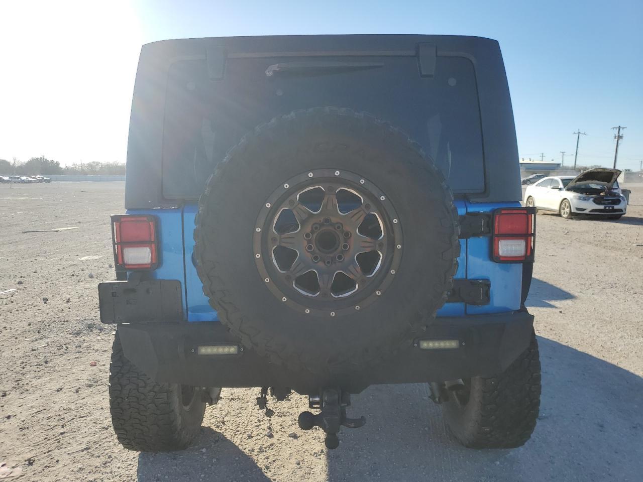 2014 JEEP WRANGLER U - Image 6
