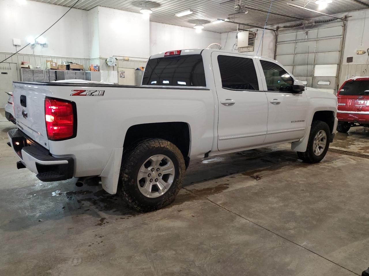 2018 CHEVROLET SILVERADO - Фото 3