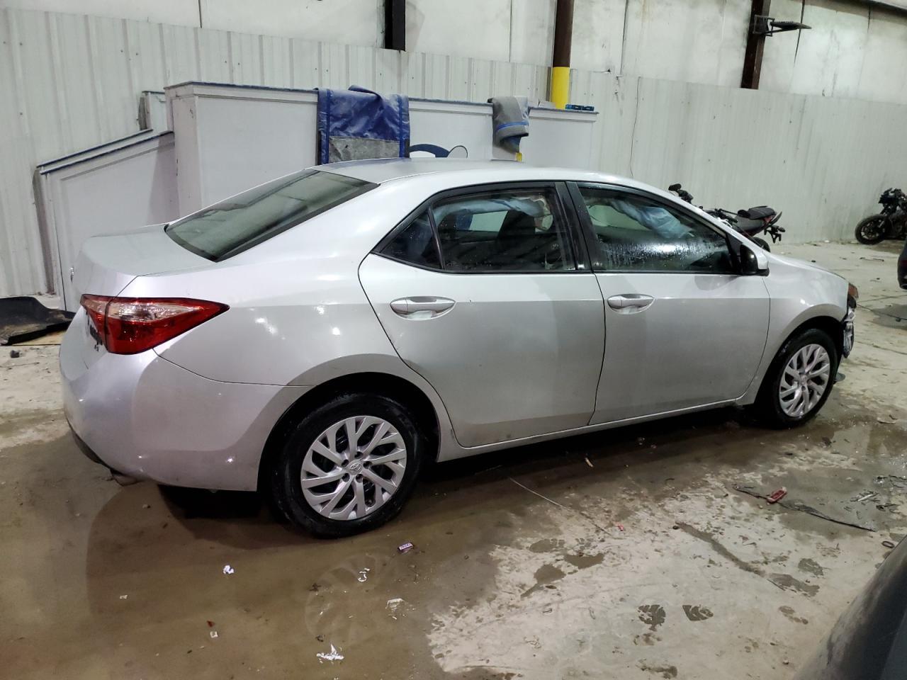 2019 TOYOTA COROLLA L - Image 3