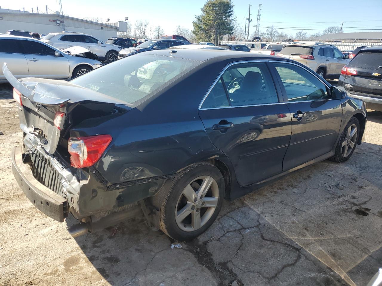 2014 TOYOTA CAMRY L - Image 3