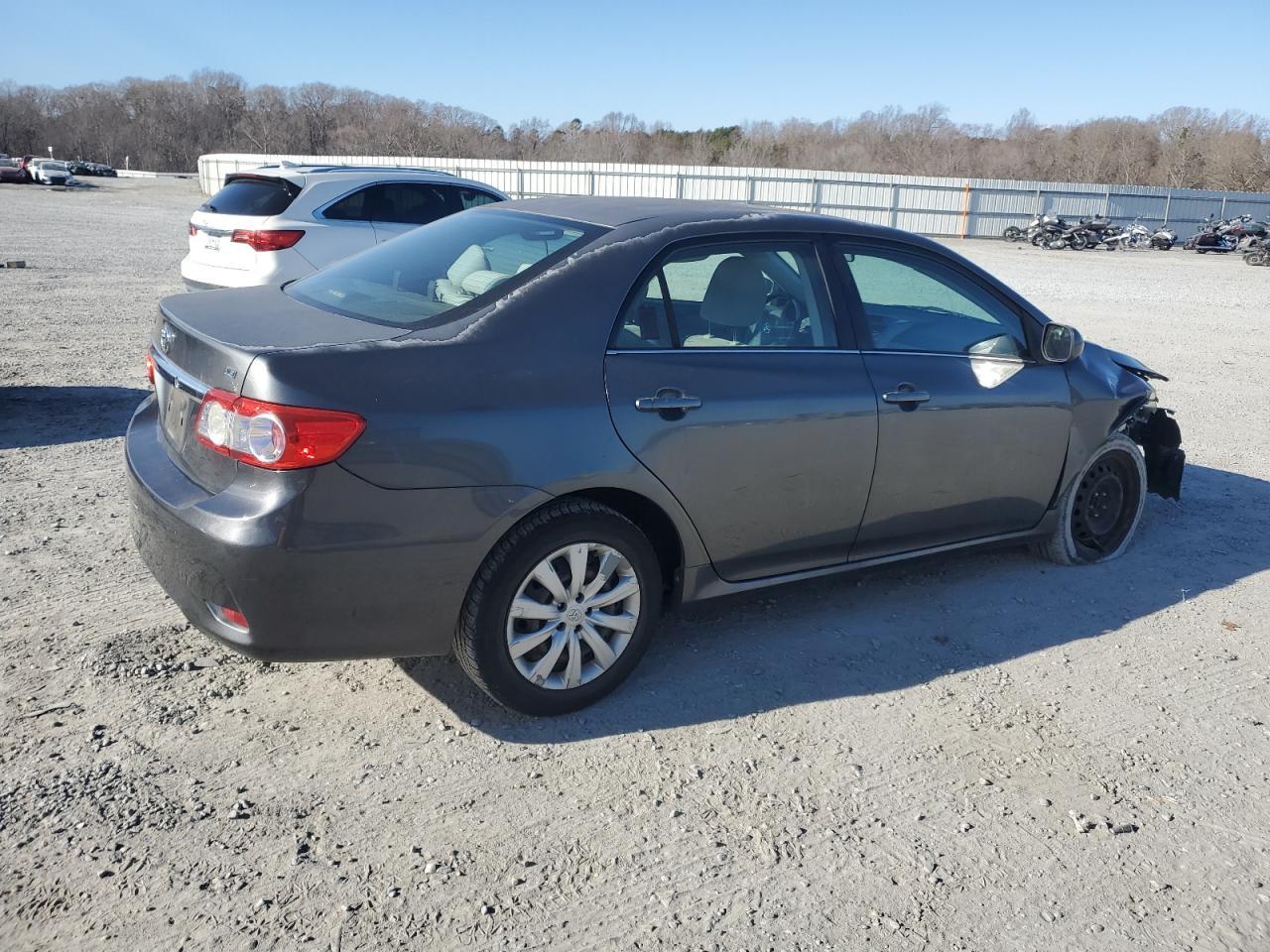 2013 TOYOTA COROLLA BA - Фото 3