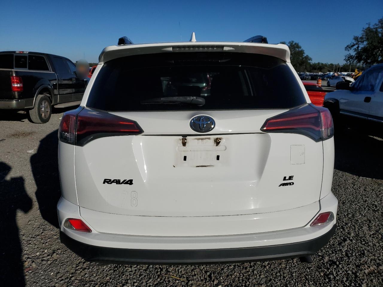 2018 TOYOTA RAV4 LE - Image 6