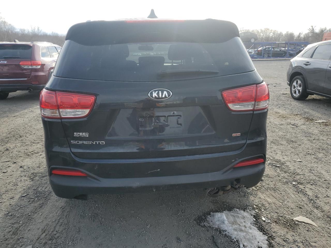 2016 KIA SORENTO LX - Image 6