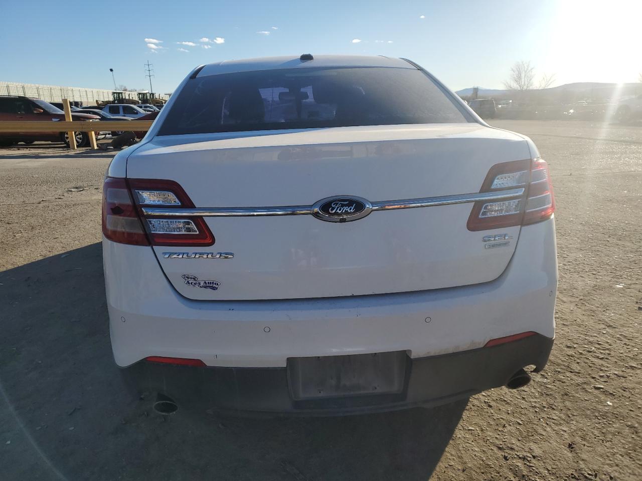 2014 FORD TAURUS SEL - Фото 6