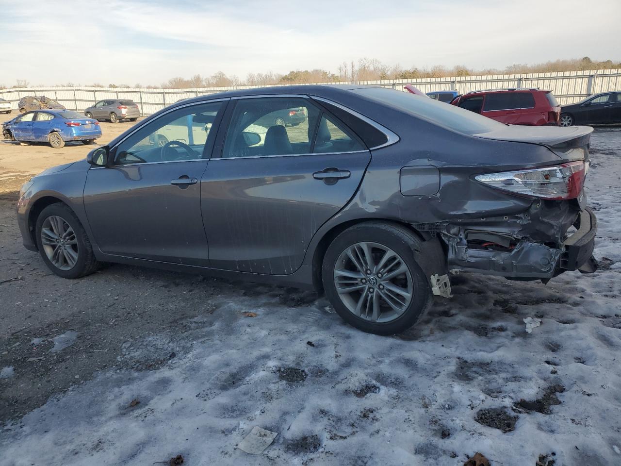 2016 TOYOTA CAMRY LE - Фото 2