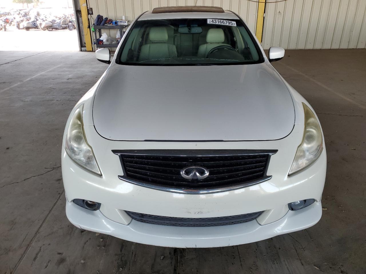 2012 INFINITI G37 - Фото 5