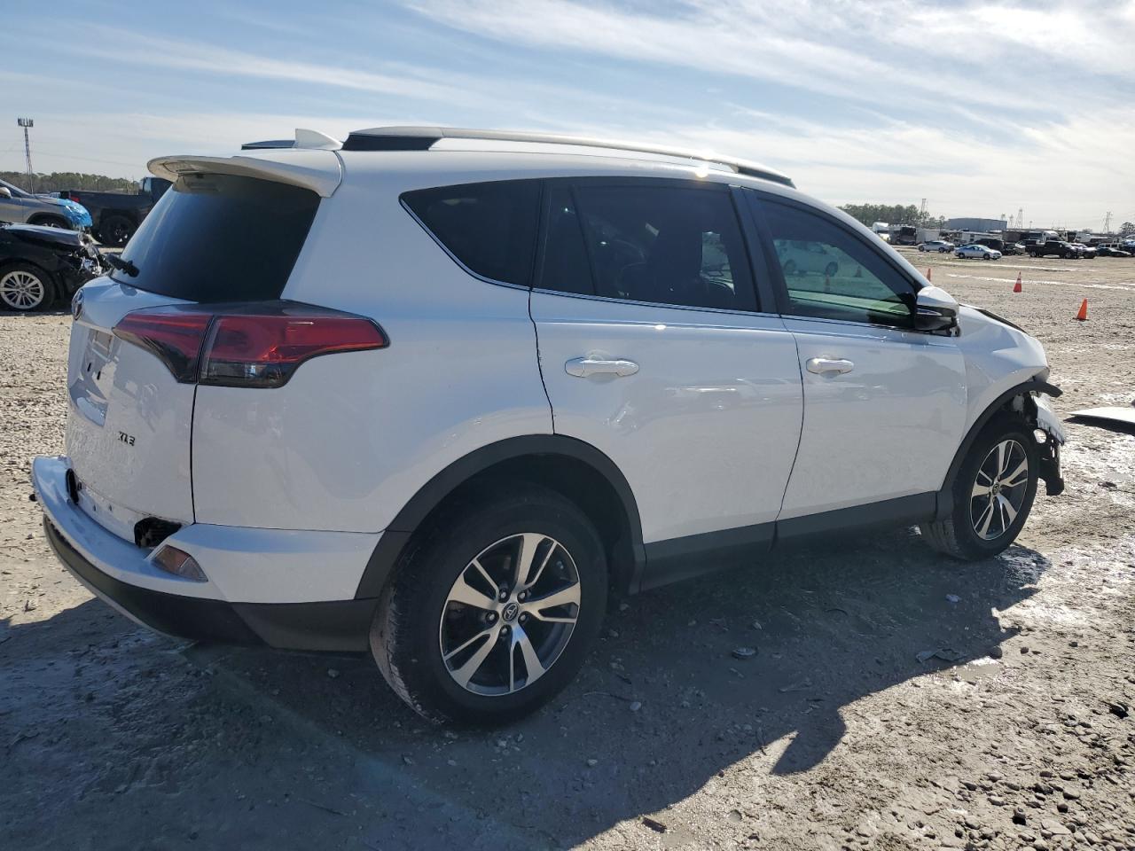 2018 TOYOTA RAV4 ADVEN - Фото 3