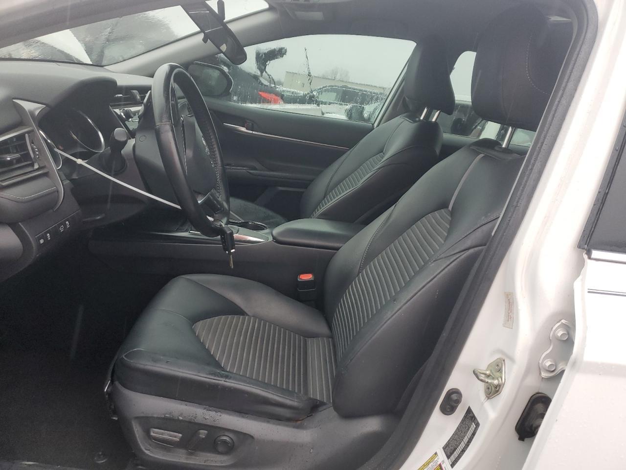 2019 TOYOTA CAMRY L - Фото 7
