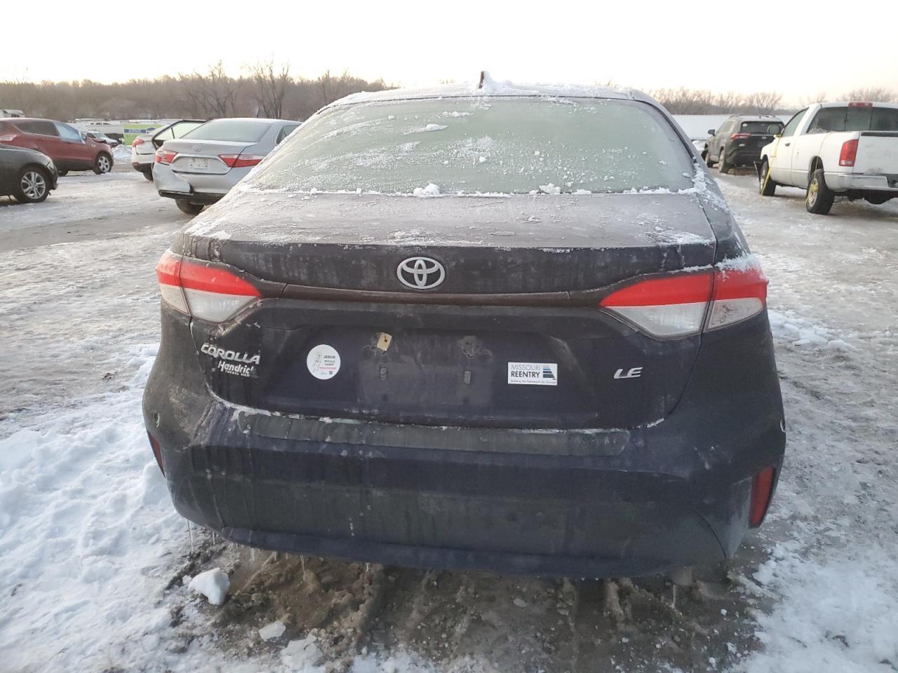 2021 TOYOTA COROLLA LE - Фото 6