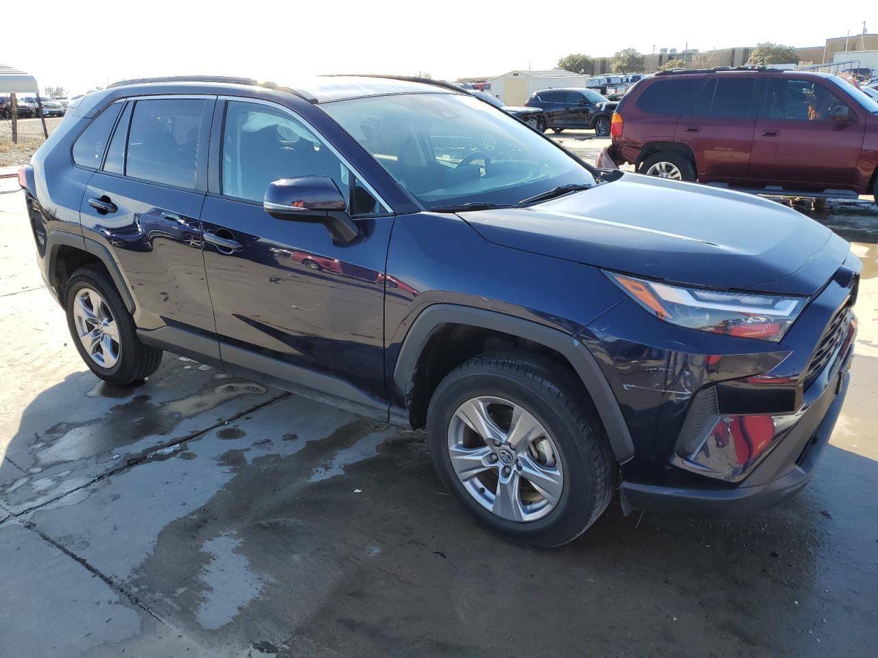 2022 TOYOTA RAV4 XLE - Image 4