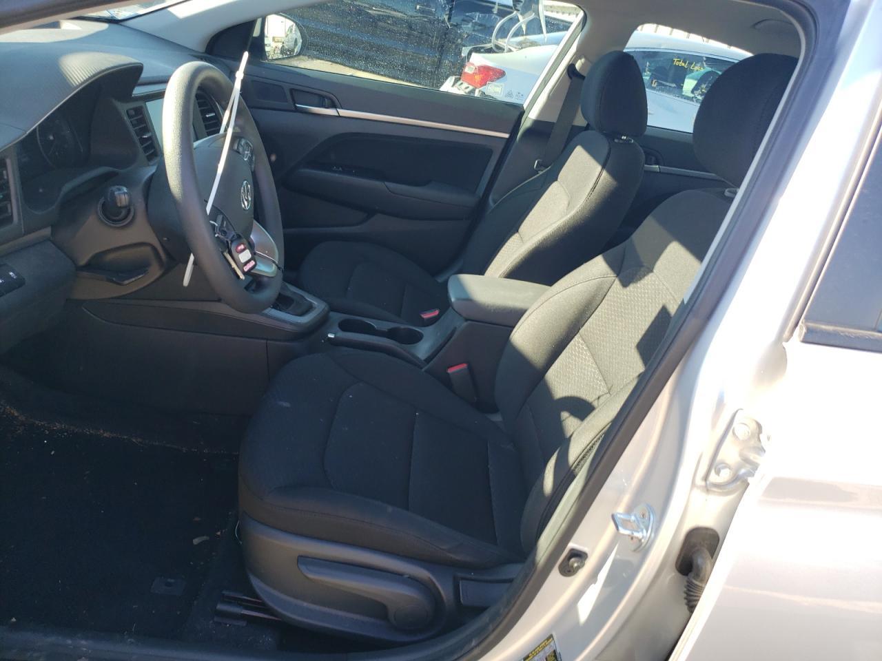 2019 HYUNDAI ELANTRA SE - Фото 7