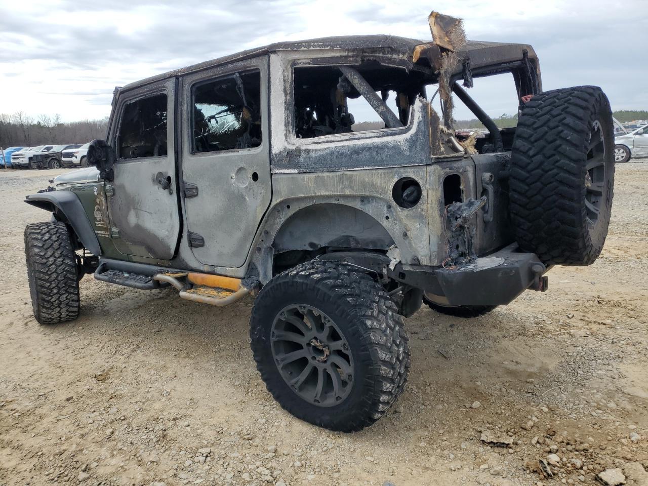 2015 JEEP WRANGLER U - Фото 2