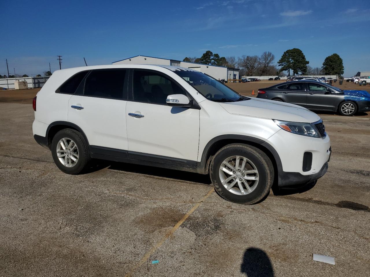 2015 KIA SORENTO LX - Image 4