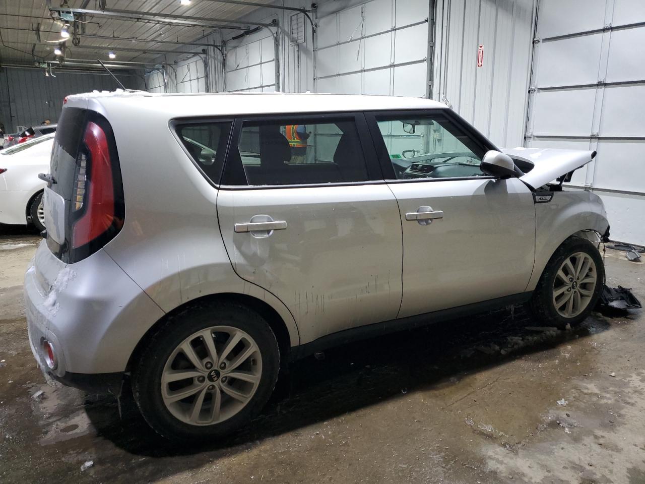 2019 KIA SOUL + - Image 3