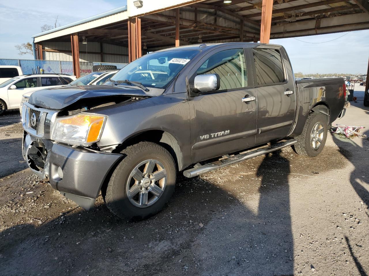 2013 NISSAN TITAN S