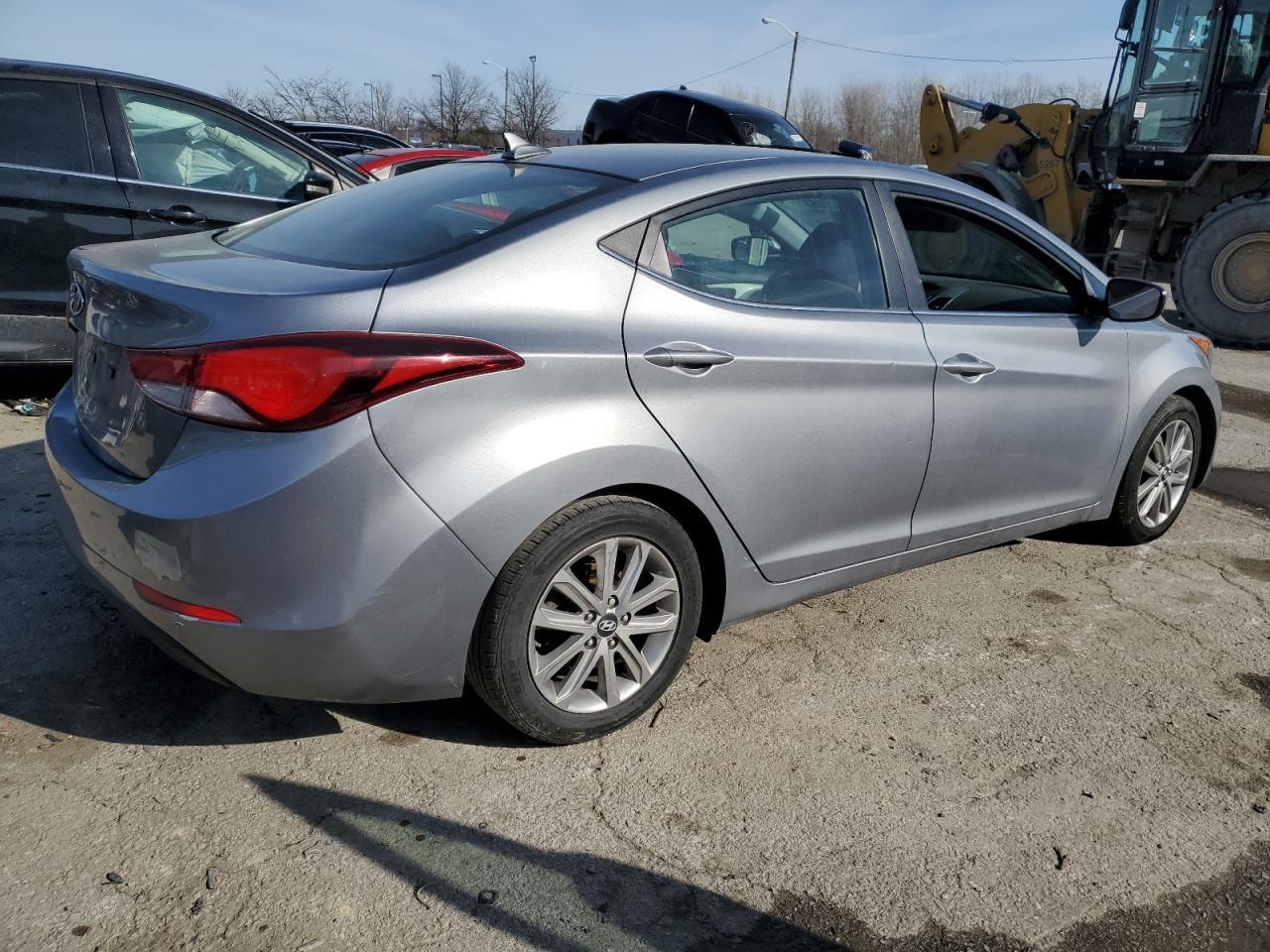 2015 HYUNDAI ELANTRA SE - Фото 3