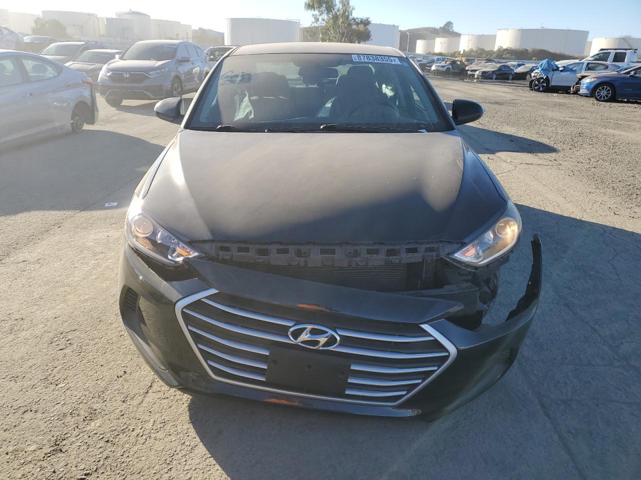 2018 HYUNDAI ELANTRA SE - Image 5