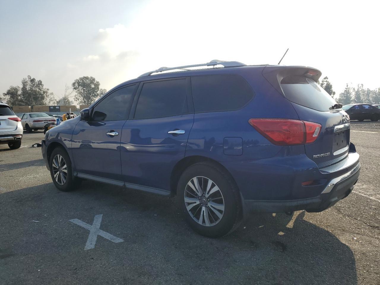 2017 NISSAN PATHFINDER - Image 2