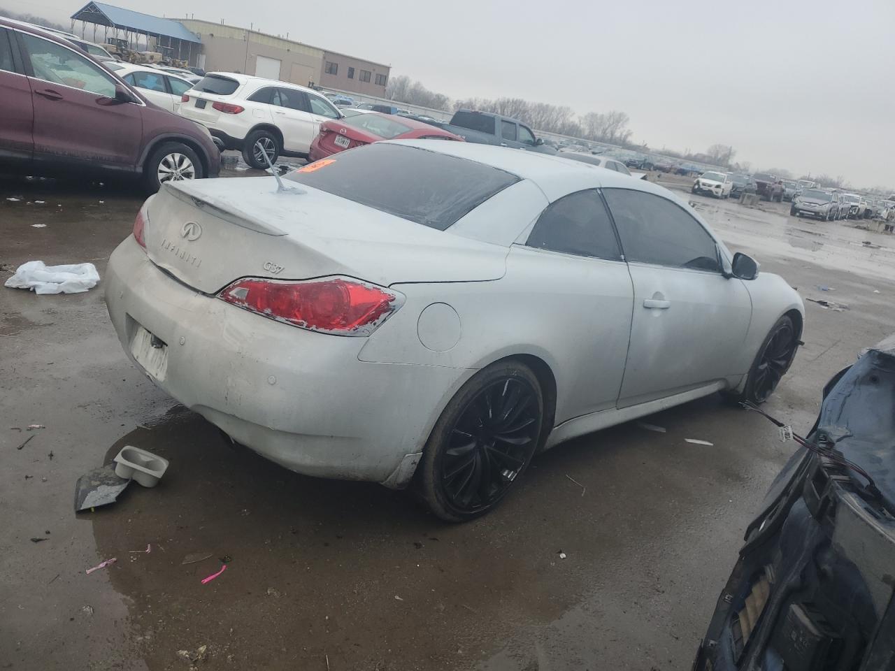 2012 INFINITI G37 BASE - Image 3
