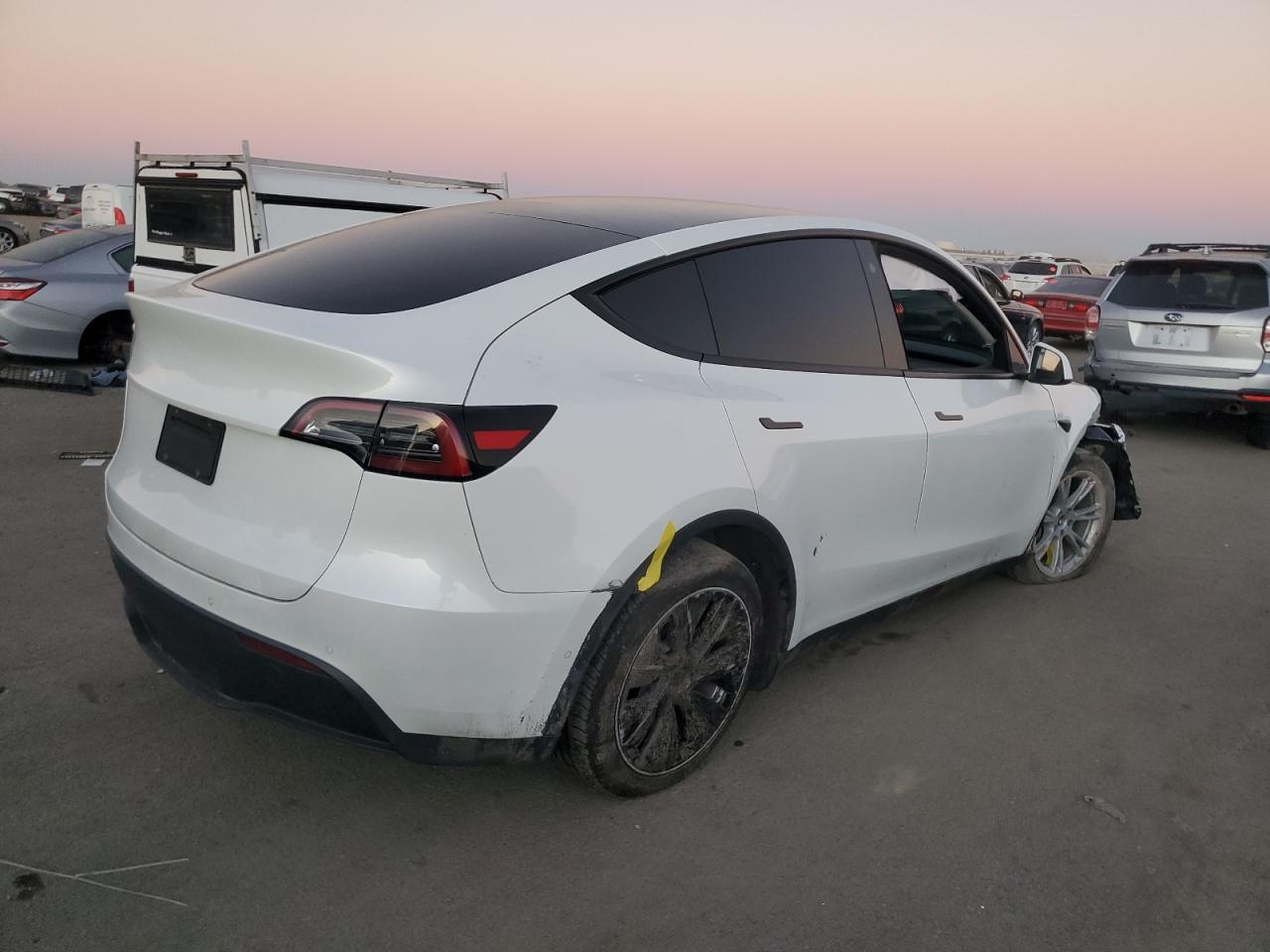 2022 TESLA MODEL Y - Фото 3