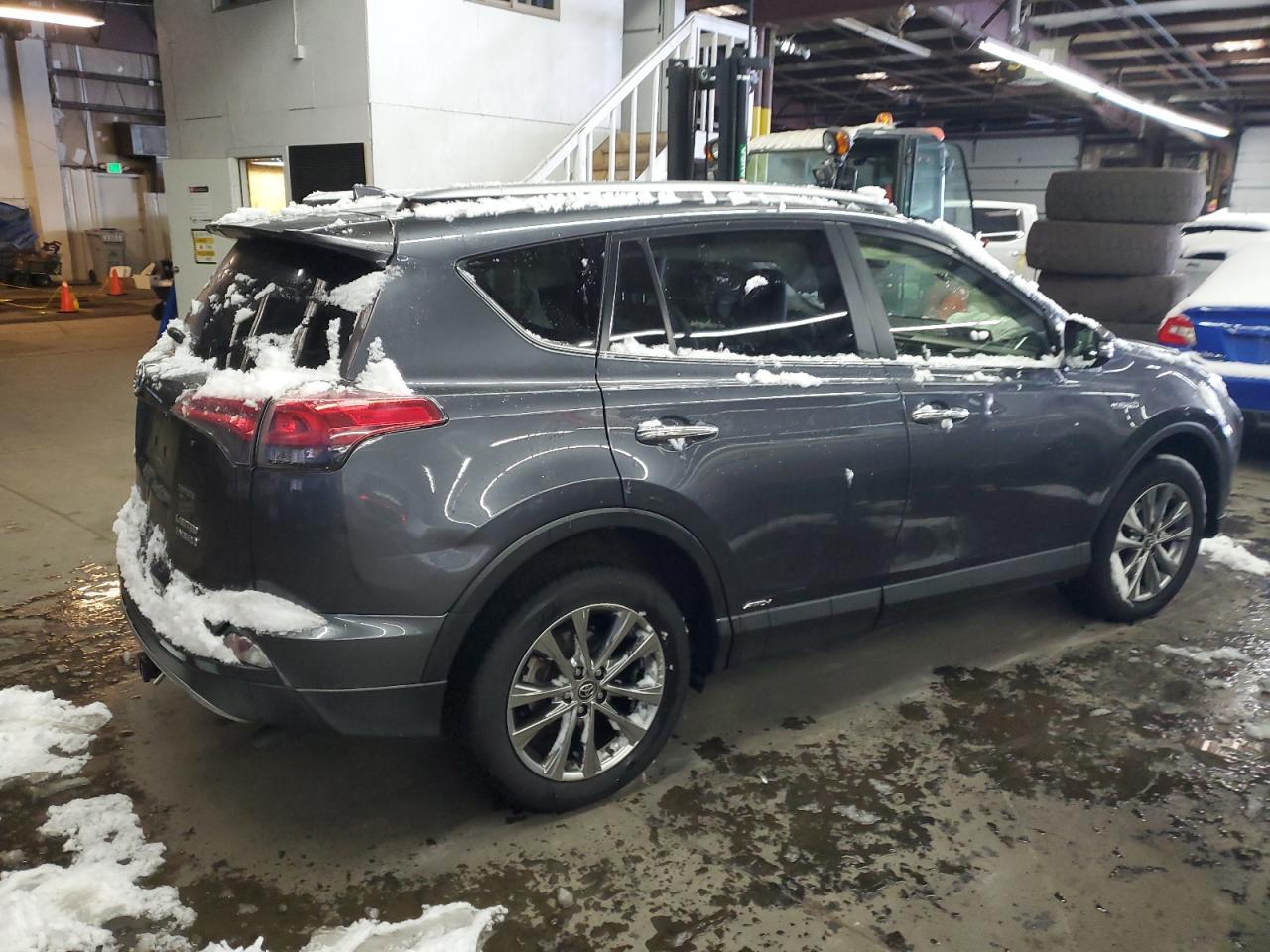 2017 TOYOTA RAV4 HV LI - Image 3