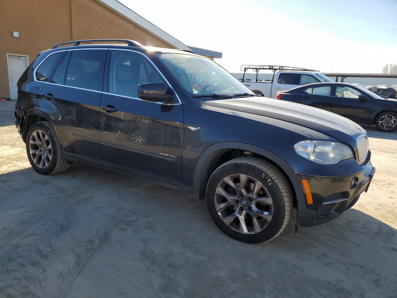 2013 BMW X5 XDRIVE3 - Image 4