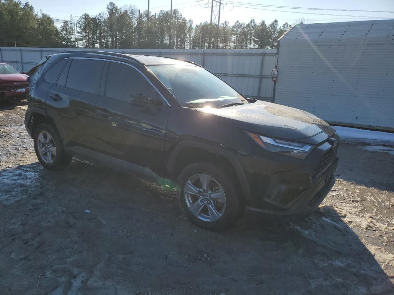 2022 TOYOTA RAV4 XLE - Image 4
