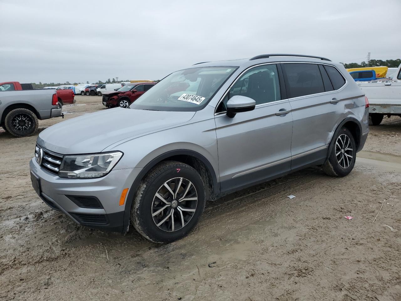 2021 VOLKSWAGEN TIGUAN SE