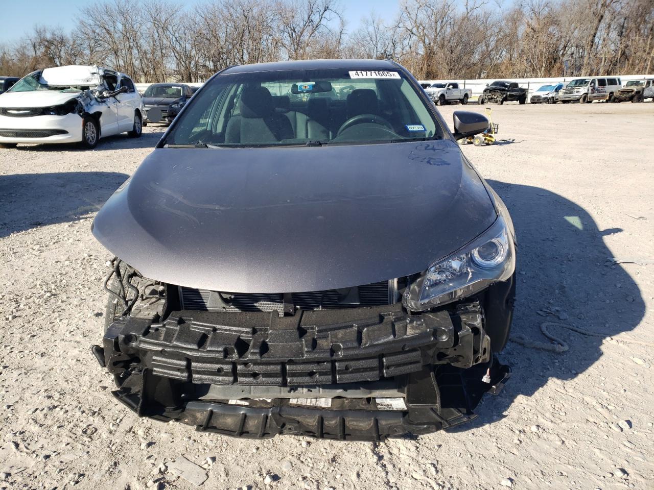 2017 TOYOTA CAMRY LE - Фото 5