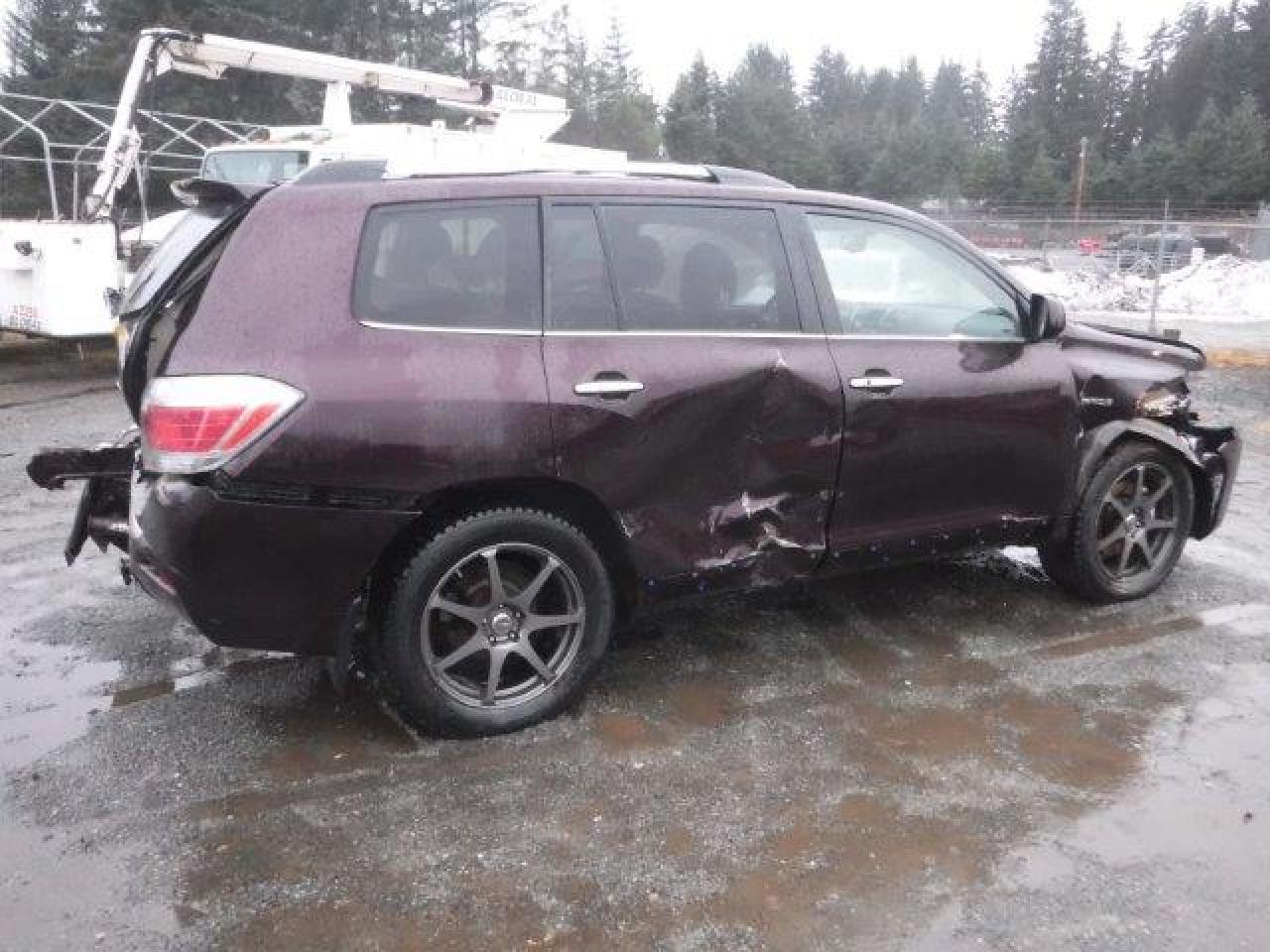 2011 TOYOTA HIGHLANDER - Фото 3