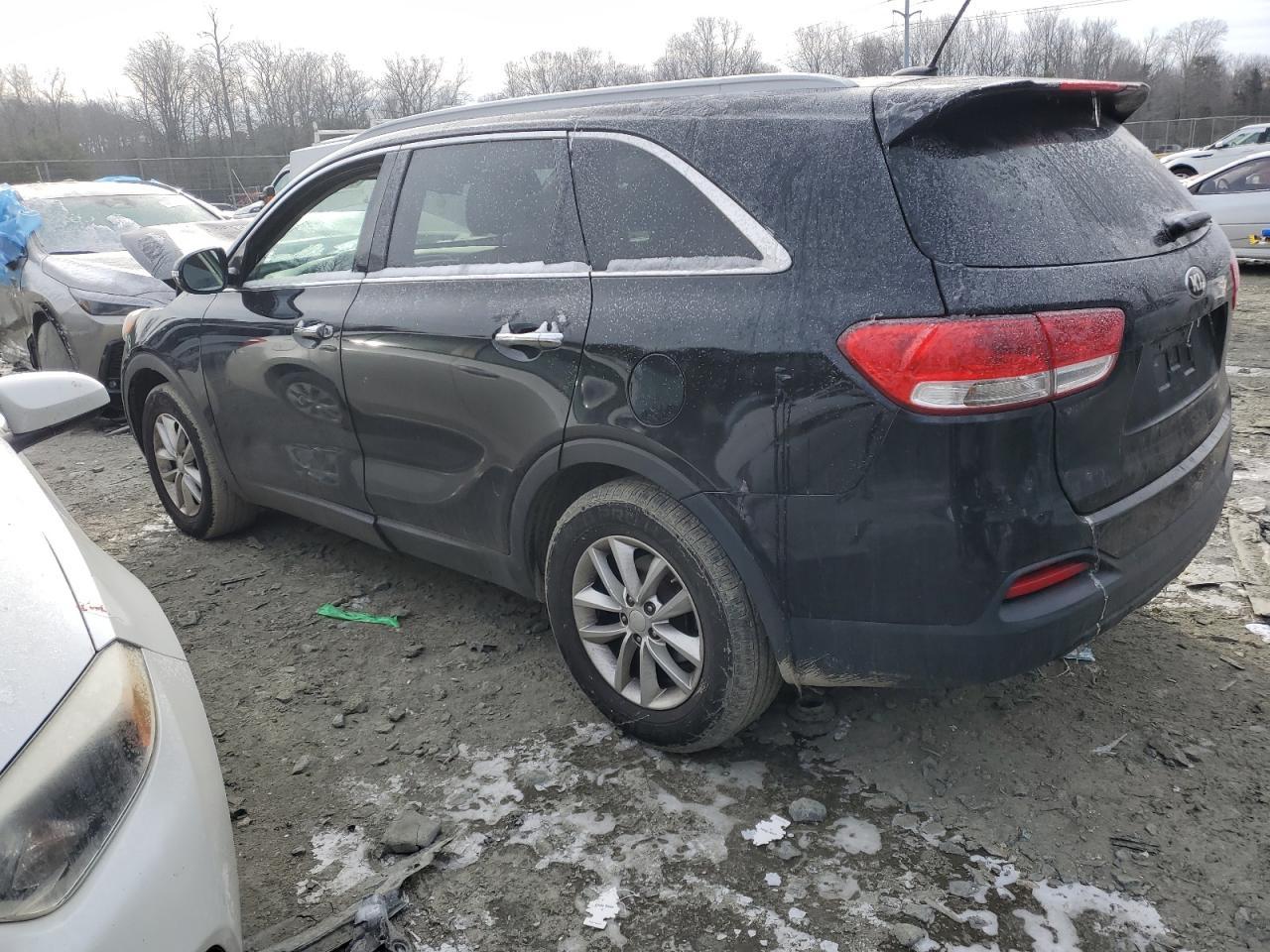 2017 KIA SORENTO LX - Image 2