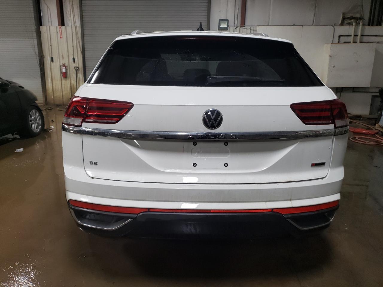 2022 VOLKSWAGEN ATLAS CROS - Фото 6
