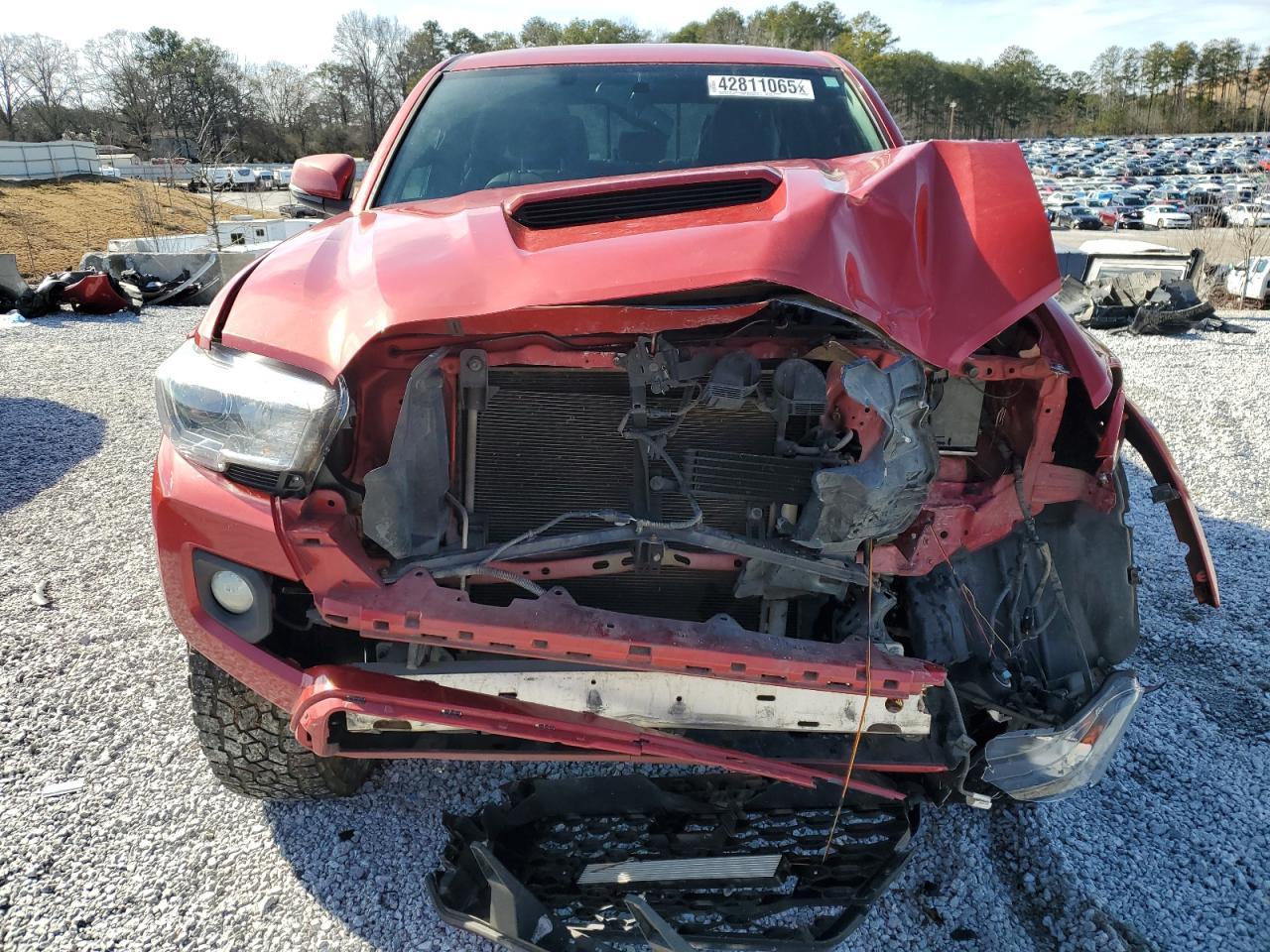 2017 TOYOTA TACOMA DOU - Фото 5