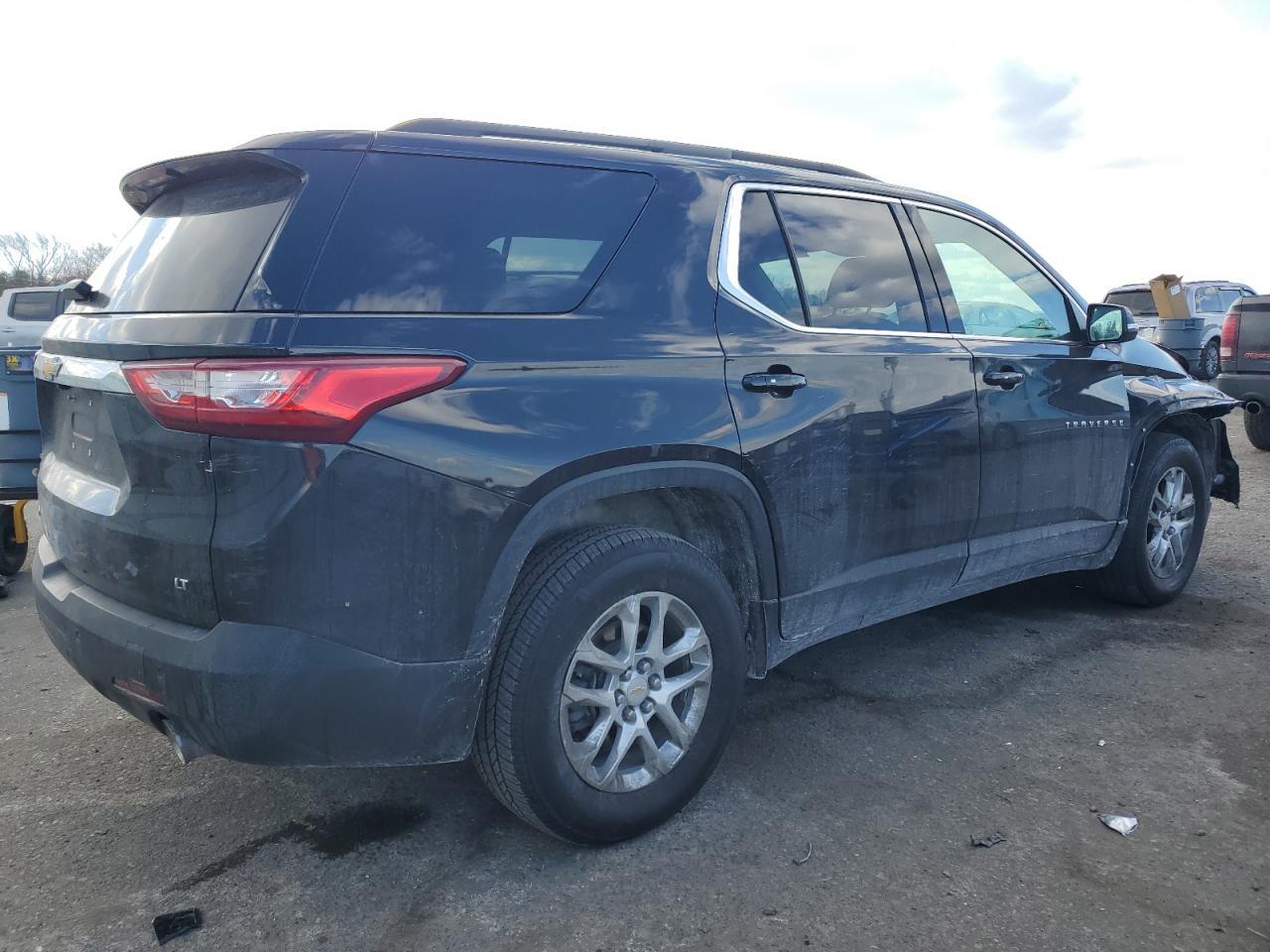 2021 CHEVROLET TRAVERSE L - Фото 3