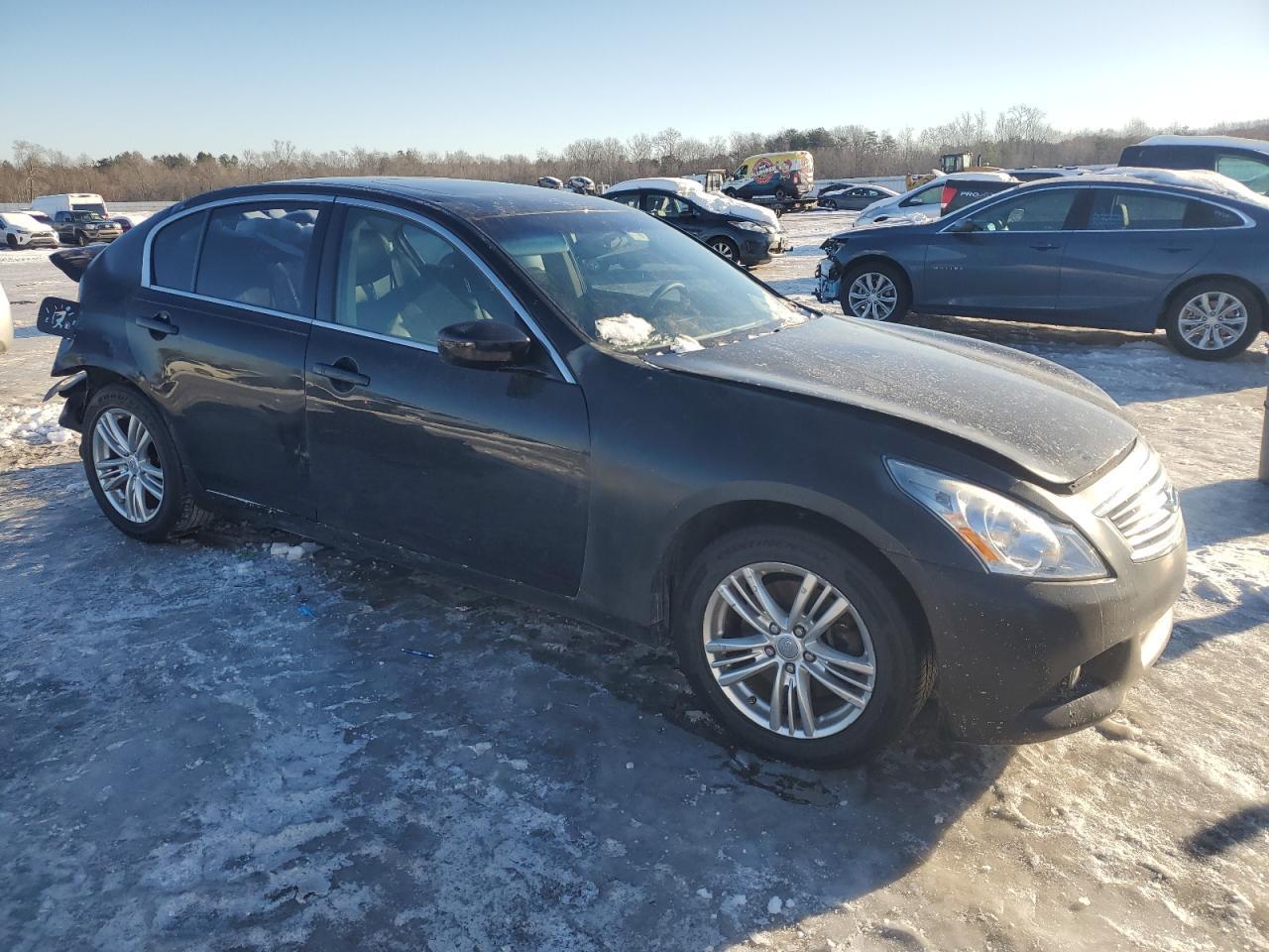 2012 INFINITI G37 - Image 4