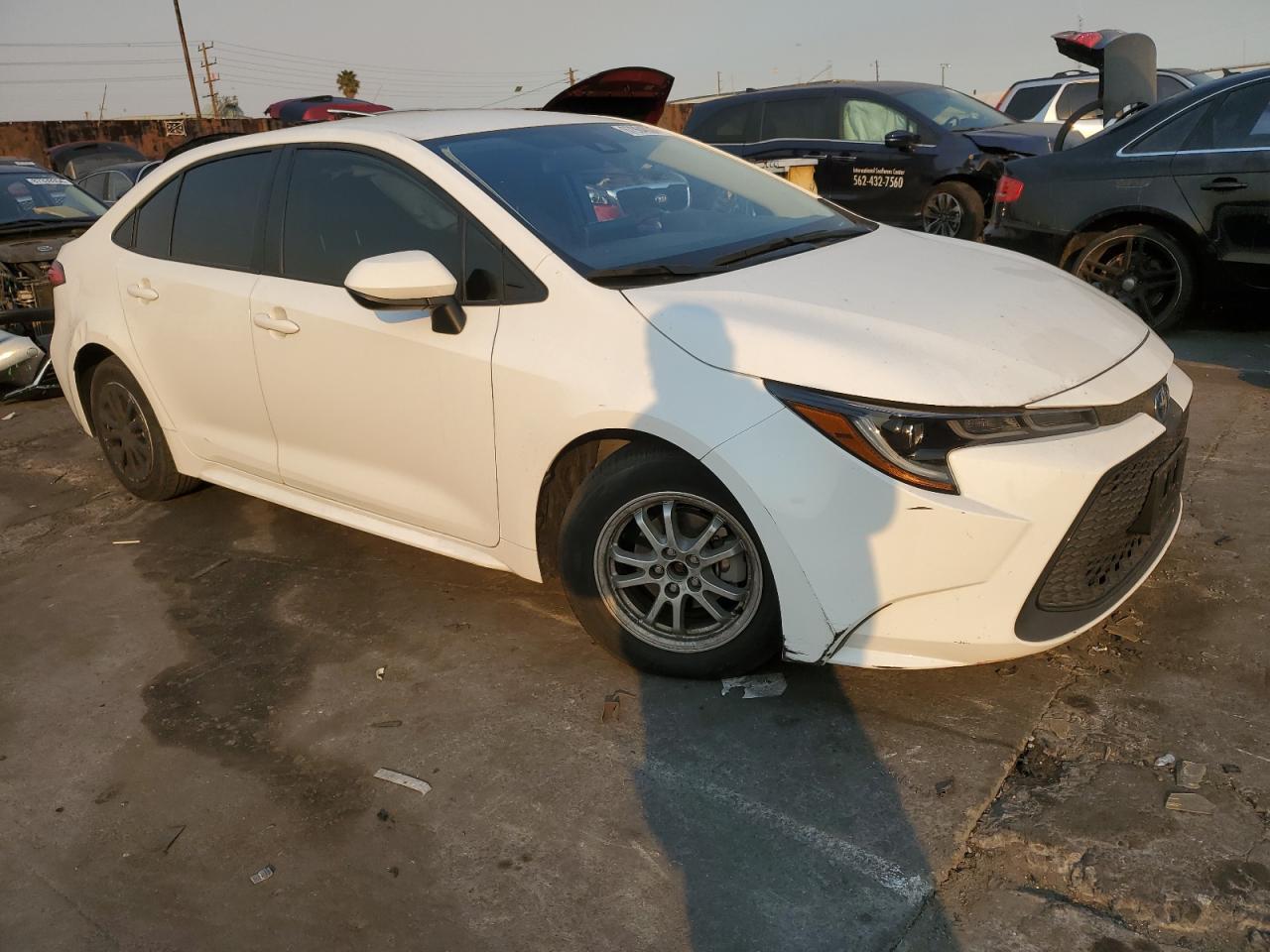 2022 TOYOTA COROLLA LE - Фото 4
