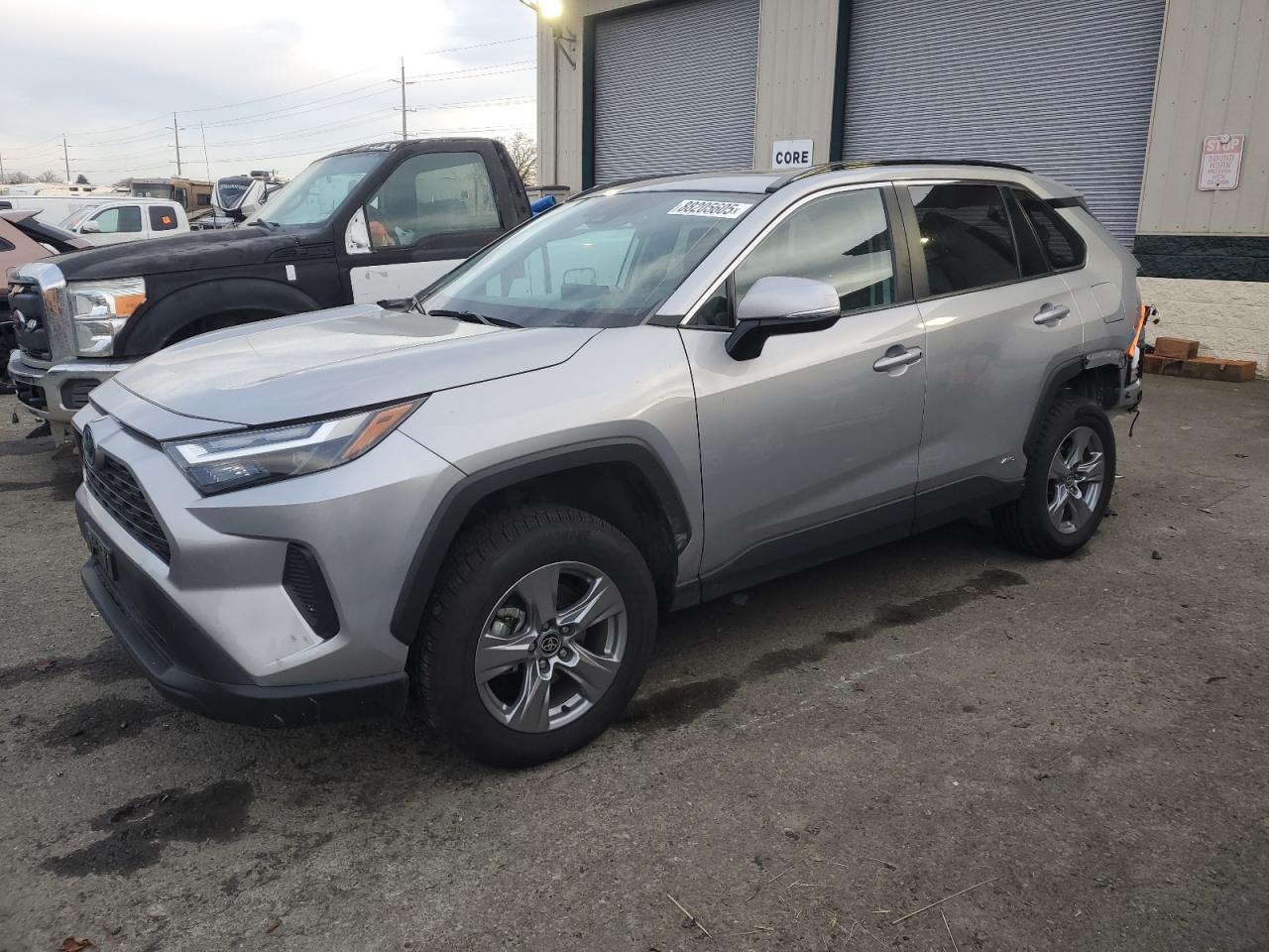 2022 TOYOTA RAV4 XLE