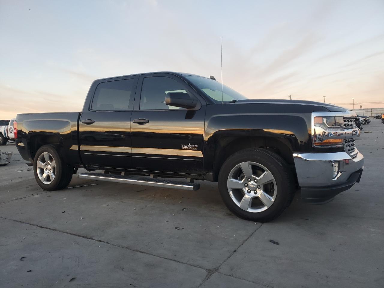 2018 CHEVROLET SILVERADO - Фото 4