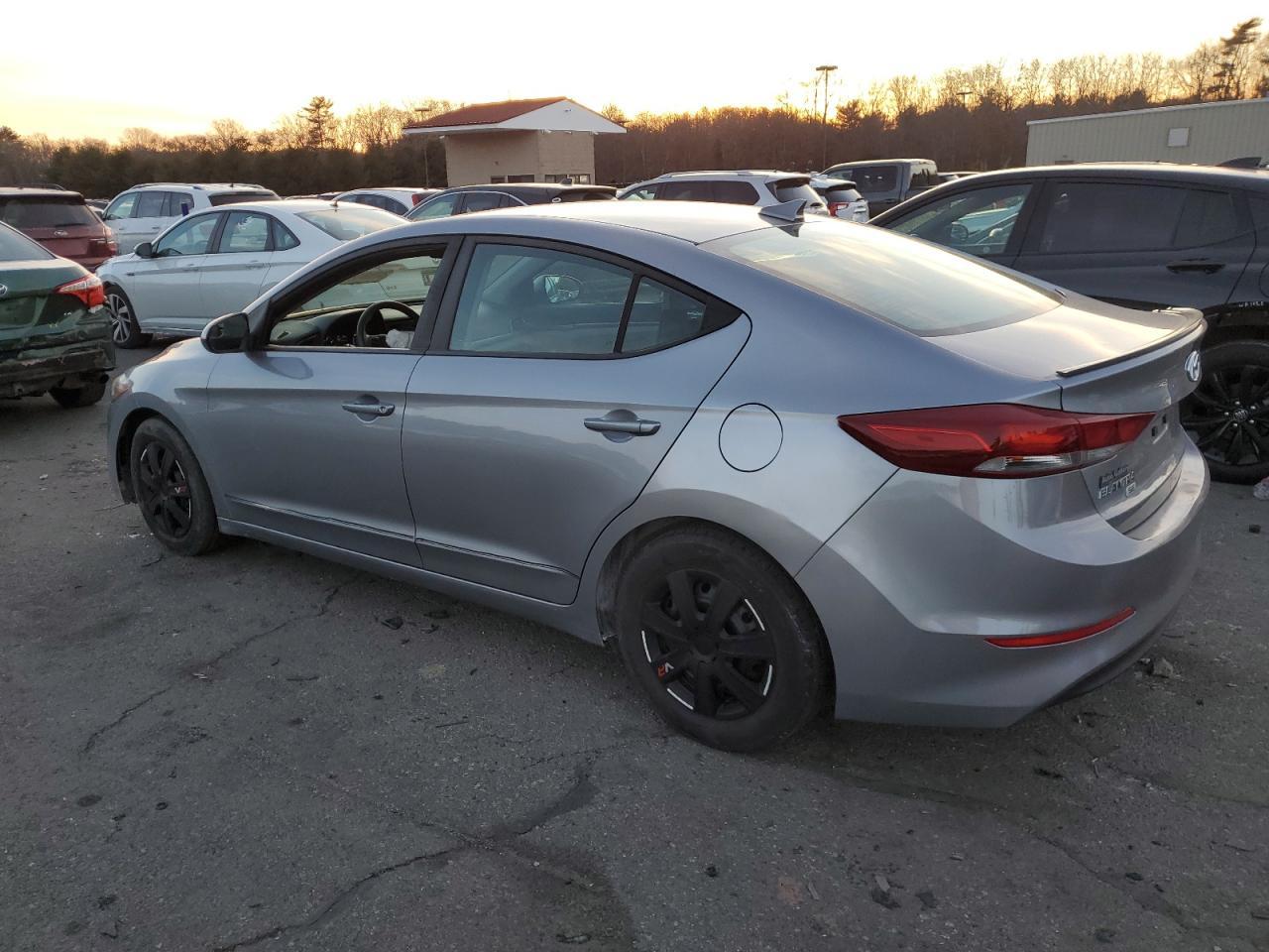 2017 HYUNDAI ELANTRA SE - Фото 2