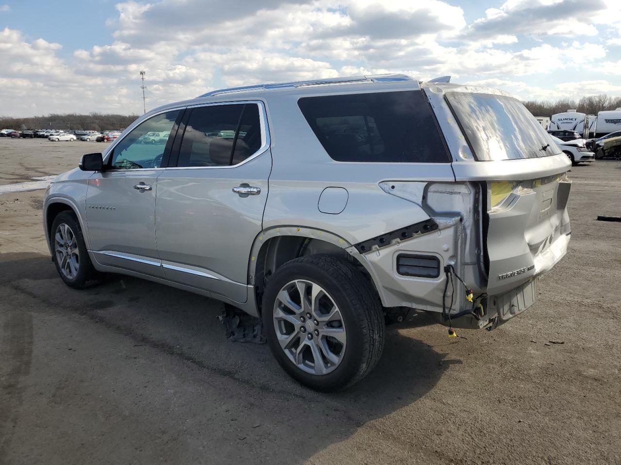 2021 CHEVROLET TRAVERSE P - Фото 2