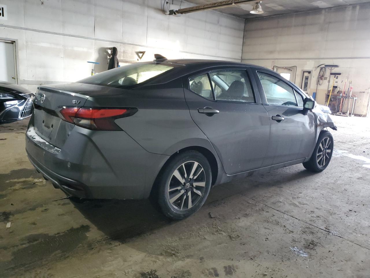2021 NISSAN VERSA SV - Image 3