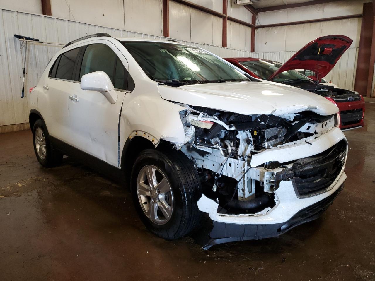 2019 CHEVROLET TRAX 1LT - Image 4