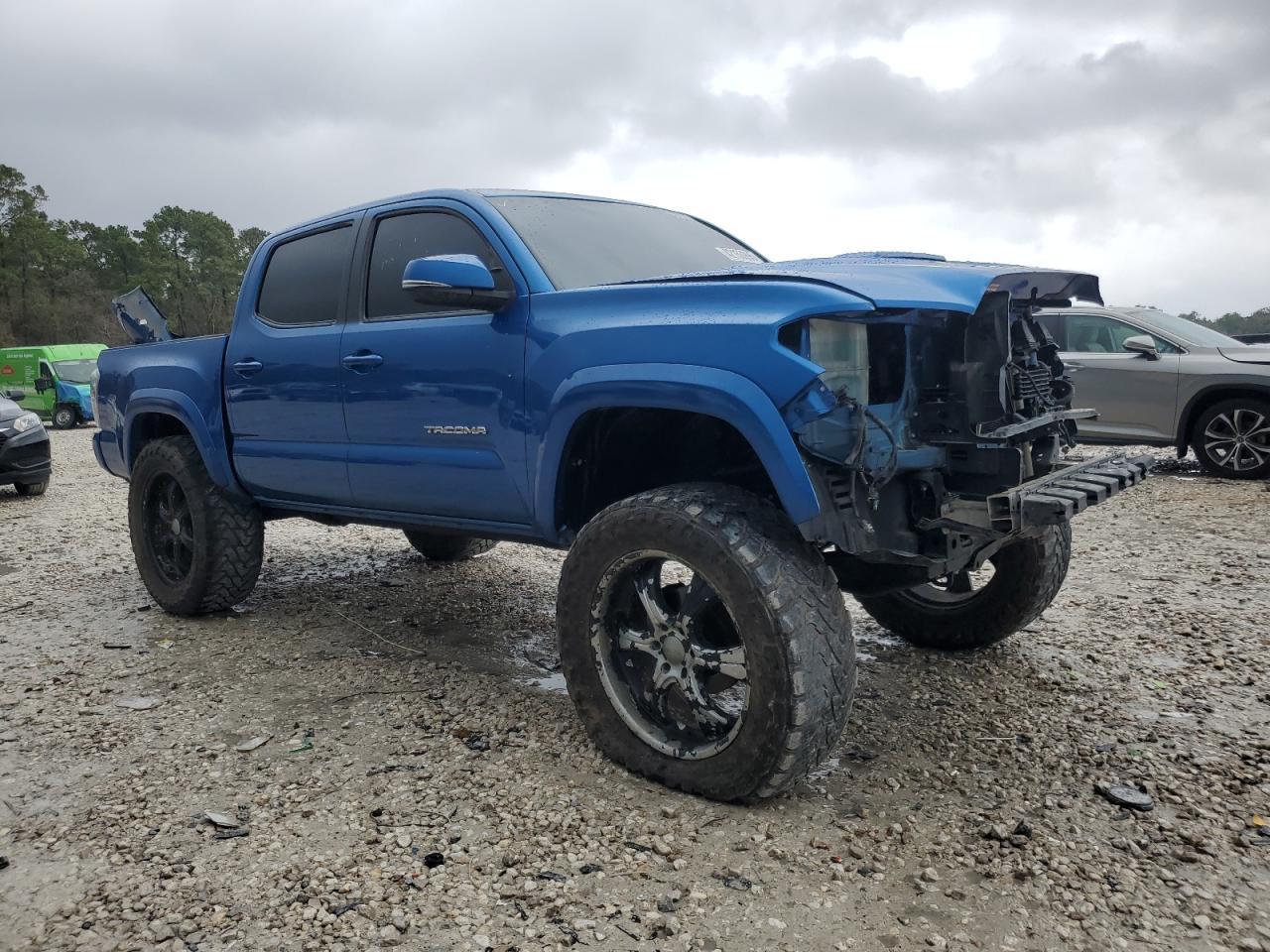 2017 TOYOTA TACOMA DOU - Фото 4