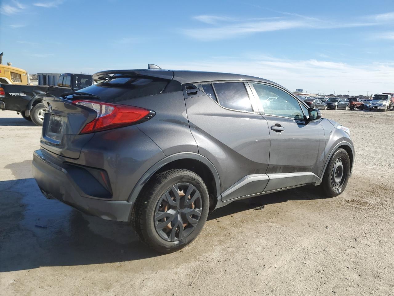 2019 TOYOTA C-HR XLE - Image 3