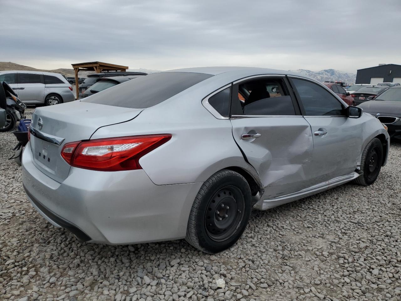 2017 NISSAN ALTIMA 2.5 - Фото 3